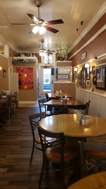 Gathering Grounds Patisserie & Cafe