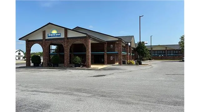 Days Inn by Wyndham Clanton AL