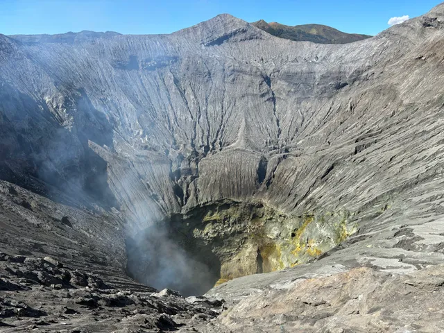 Kawah Gunung Bromo