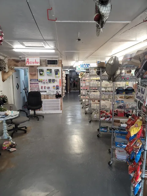 Pillow's Bait- Tackle & Center