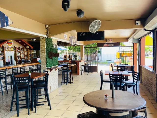 El Bohio de Cano Bar& Grill