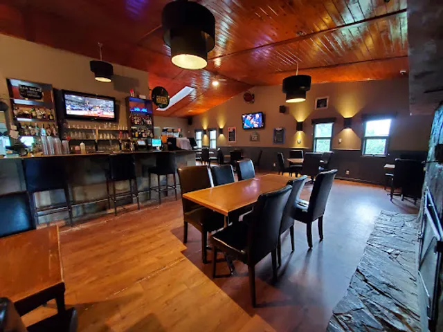 North Arm Pub & Grill