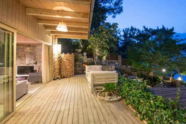 Amicasa Private Seaside Suite