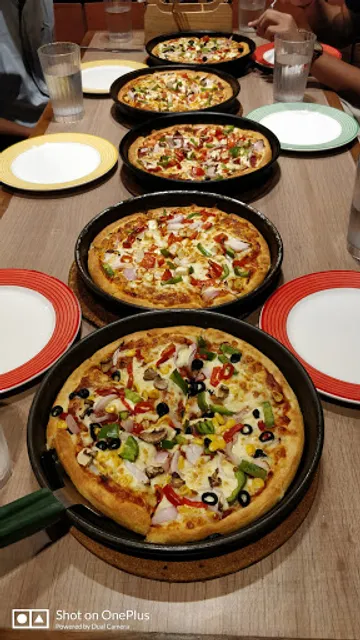 Pizza Hut | GT Central Mall, Jaipur