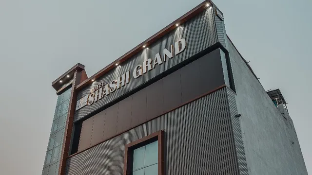 Hotel Shashi Grand