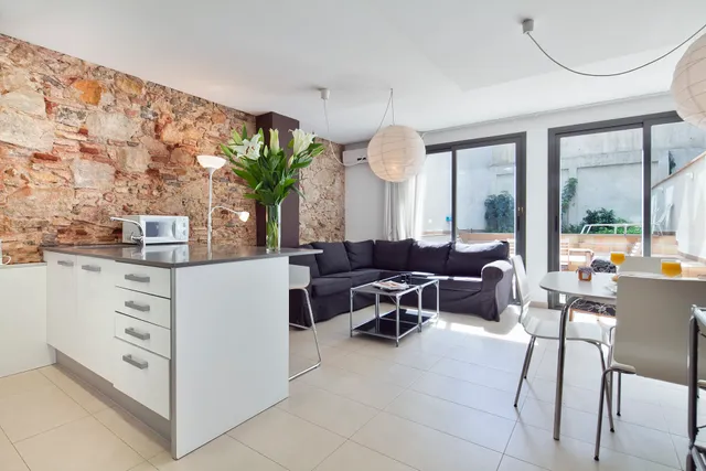 Inside Barcelona Apartments Sants