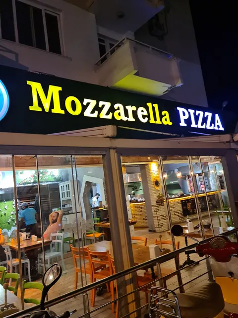 Mozzarella Pizza Cafe & Restaurant