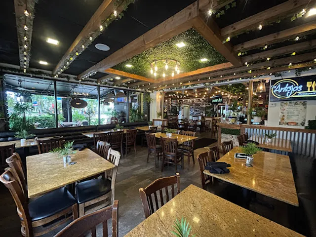 Los Antojos Restaurant