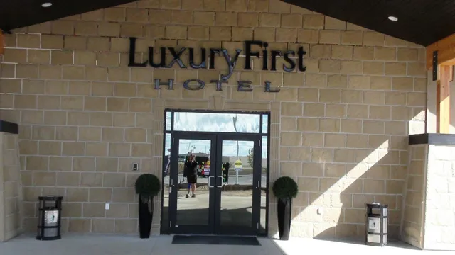 Luxury First Hotel