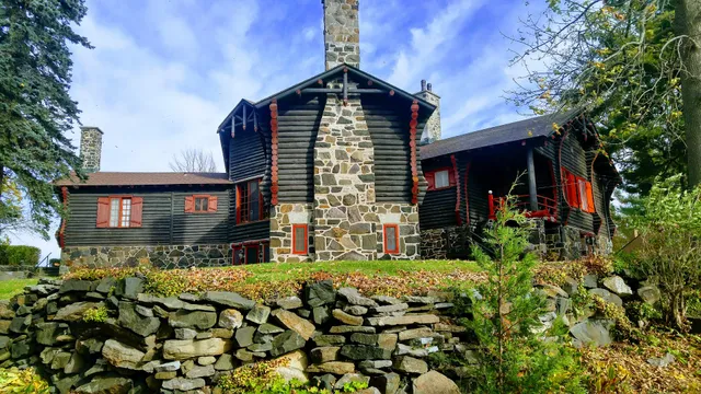 Presqu'ile / The Island