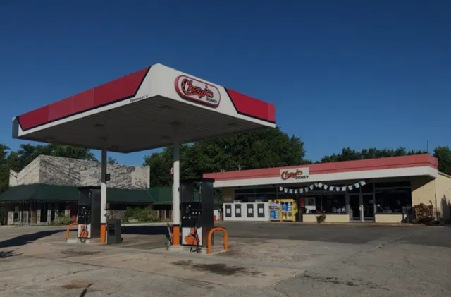 Chezzie's Disney Convenience Store/Deli