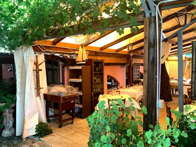 Ristorante La Vecchia Cascina - Specialità di Pesce e di Carne