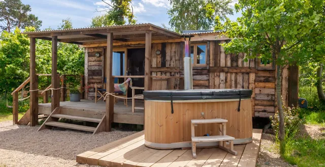 Hillside Shepherd's Huts & Cabins
