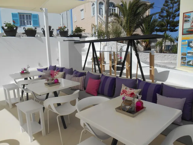 Onar Restaurant Bar Santorini