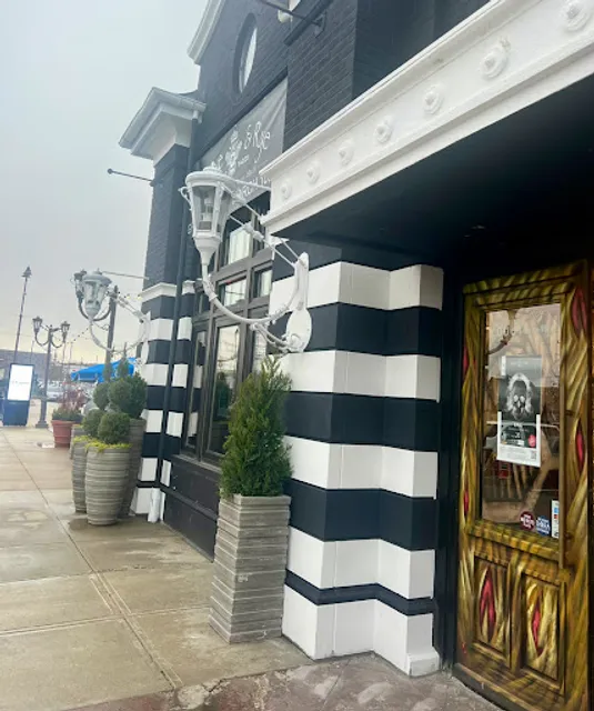 Agave & Rye Cleveland Eton