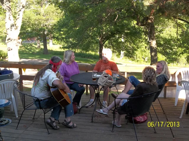 Spider Lake Saloon & Grill