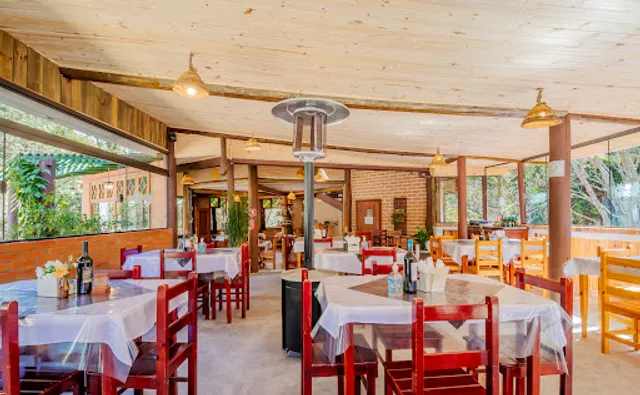 Santa Araucária Restaurante em Santo Antônio do Pinhal