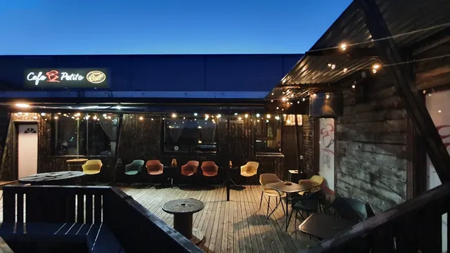 Cafe Petite