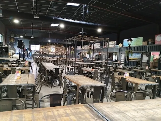 ÔCargo Food Court - La Garde