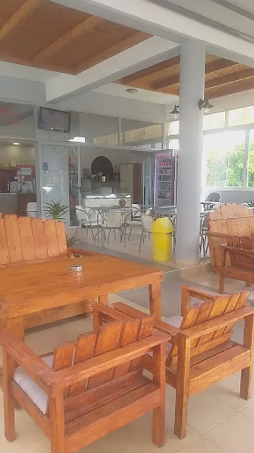 Verona Cafe - Restaurant