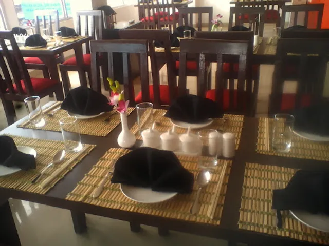 Royal Naga Restaurant paltan