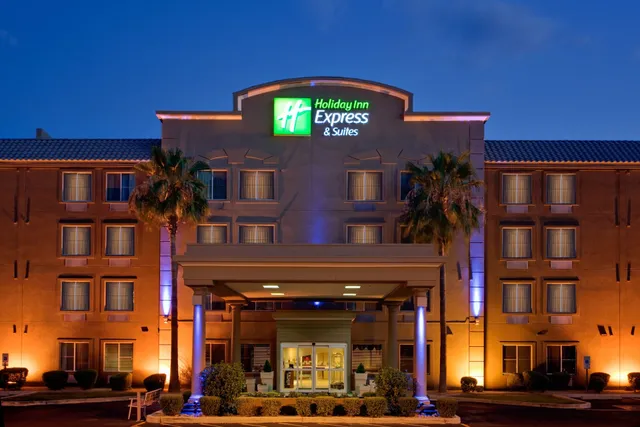 Holiday Inn Express Peoria North - Glendale by IHG