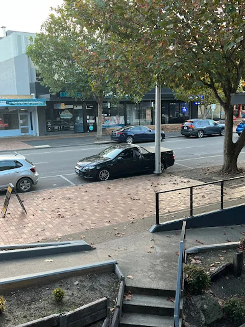 Uthong Thai Restaurant