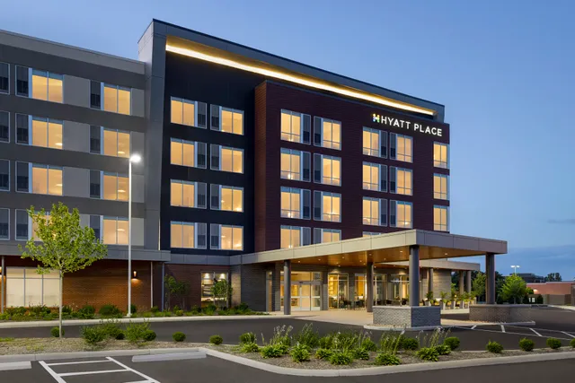 Hyatt Place Columbus / Polaris