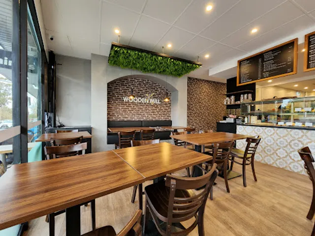 White Olive , Mount Colah