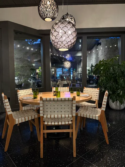 Madre Cocina y Lounge