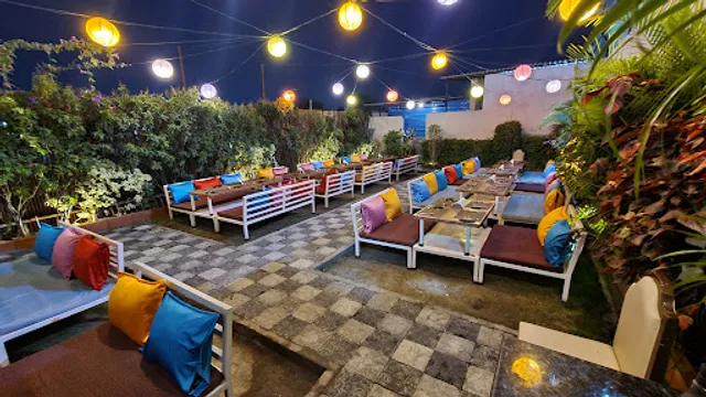 The Table Restaurant - Family Garden & Kitchen