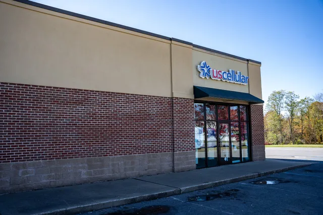 Authorized Retailer UScellular & T-Mobile