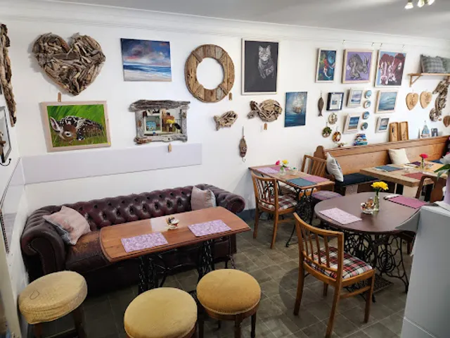 Eli's Crafts, Cakes & Coffee