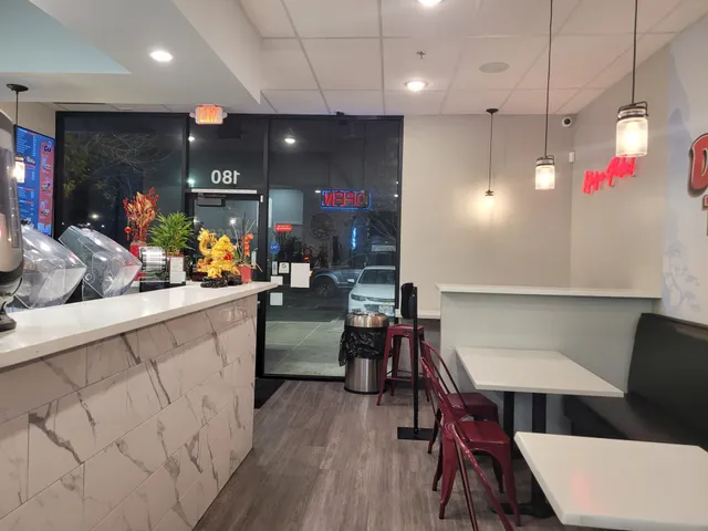 Dragon Tea Cafe Pho & Boba