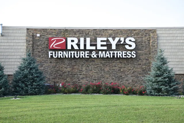 Riley's Furniture & Mattress