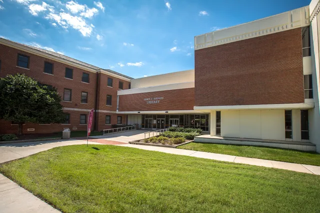 James E Shepard Memorial Library