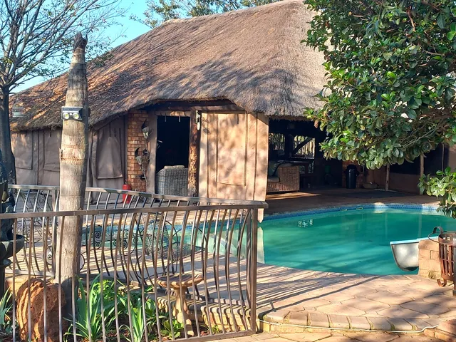 Clyde's on Dale Guest House