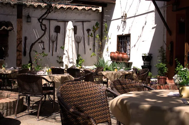 El Palacio Hotel y Restaurante