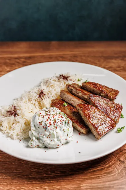 Lusy's Mediterranean Cafe & Grill