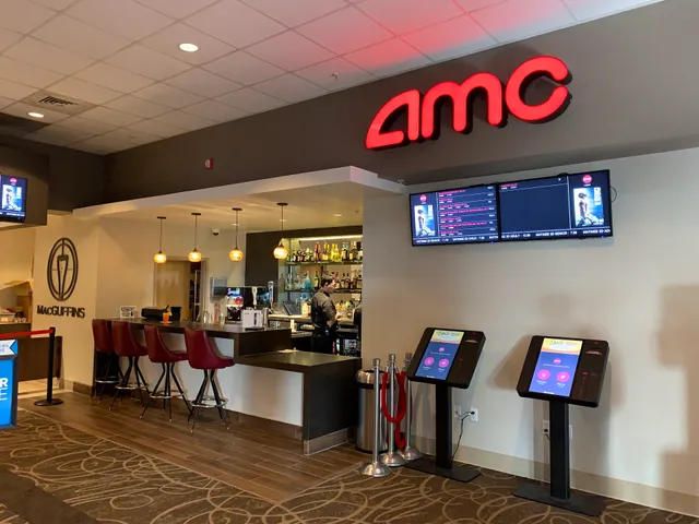 AMC Lakeshore 8