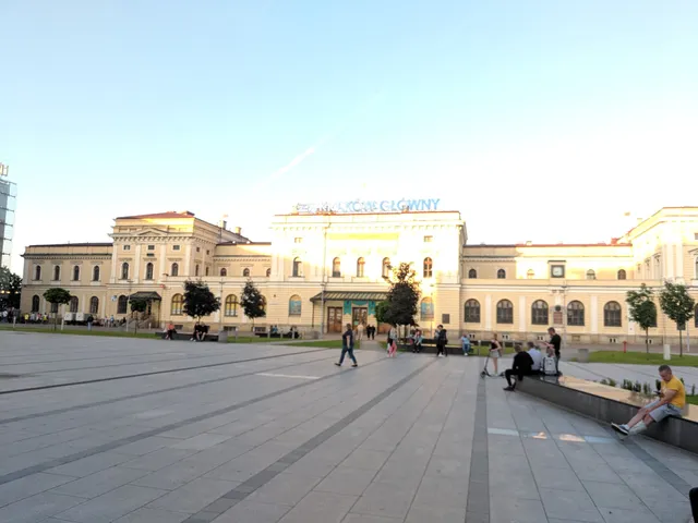 Greg & Tom Home Hostel