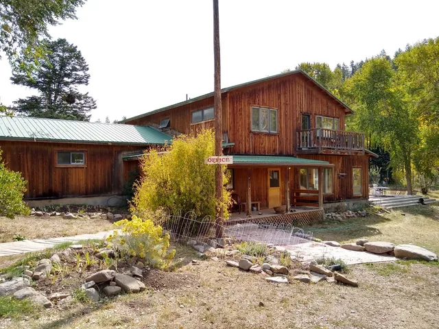 Taos Creek Cabins