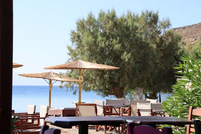 Αλμύρα Beach Bar Restaurant