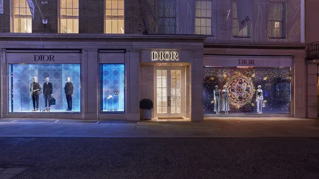 DIOR