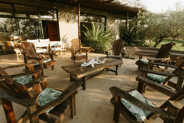 Sensiri Plains Safari Lodge, Manyoni Private Game Reserve