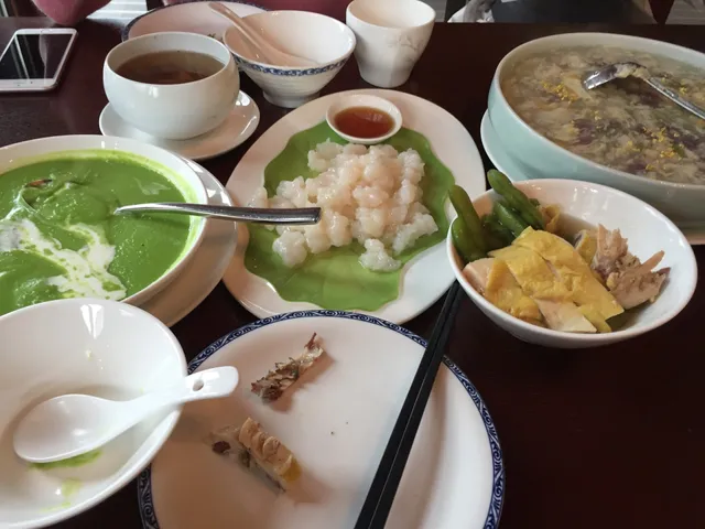 Waterside Resort-Lvbolang Characteristic Restaurant