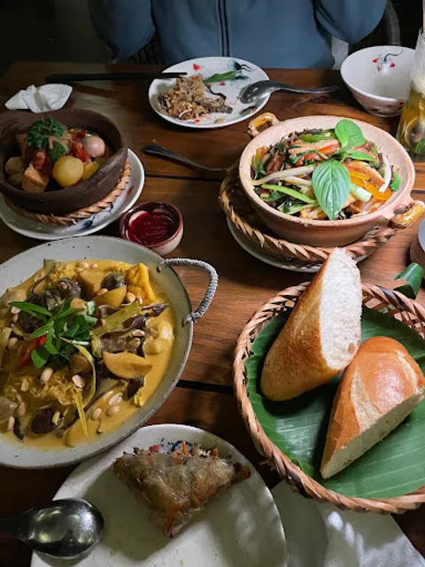 Guru Chay Restaurant & Coffee