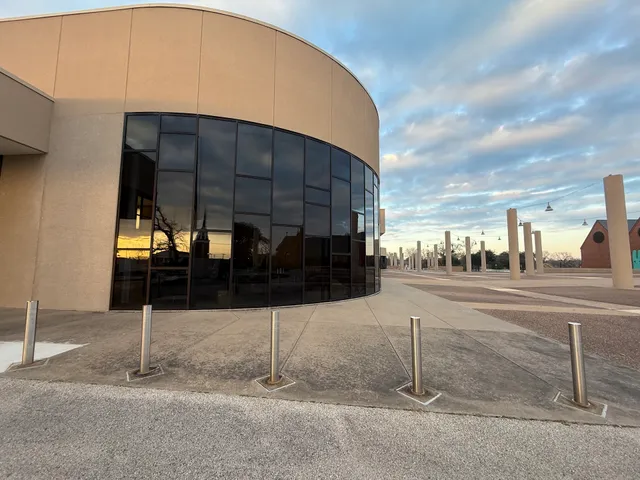 Pitser Garrison Convention Center