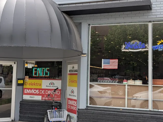 La Mexicana Restaurant & Grocery Store