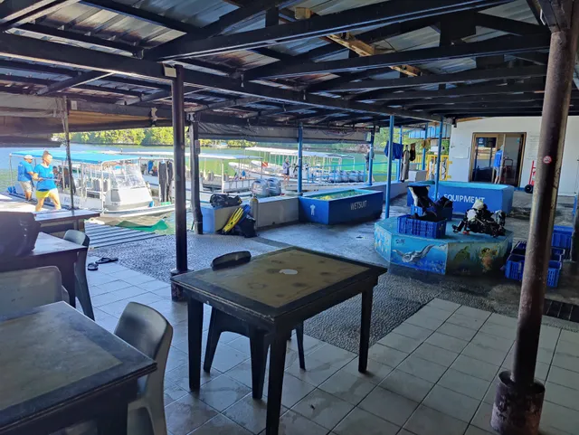 Bottom Time Bar and Grill